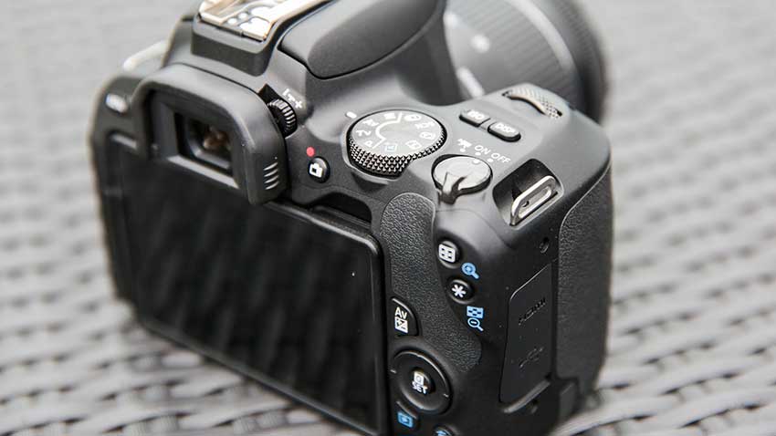Máy ảnh Canon EOS 200D (Body)(Chính hãng)