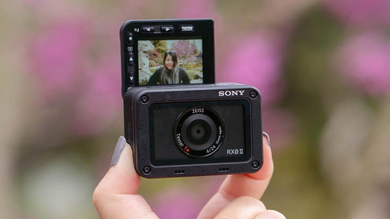 Máy ảnh Sony chống nước - Sony RX0 II